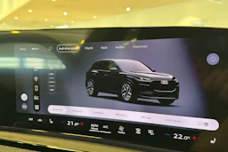 musta Audi Q6 e-tron 2026 kuva 23.
