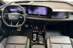 met. harmaa Audi Q6 e-tron 2026 kuva 7.