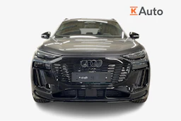 harmaa Audi Q6 e-tron 2026 kuva 4.