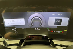 harmaa Audi Q6 e-tron 2026 kuva 11.
