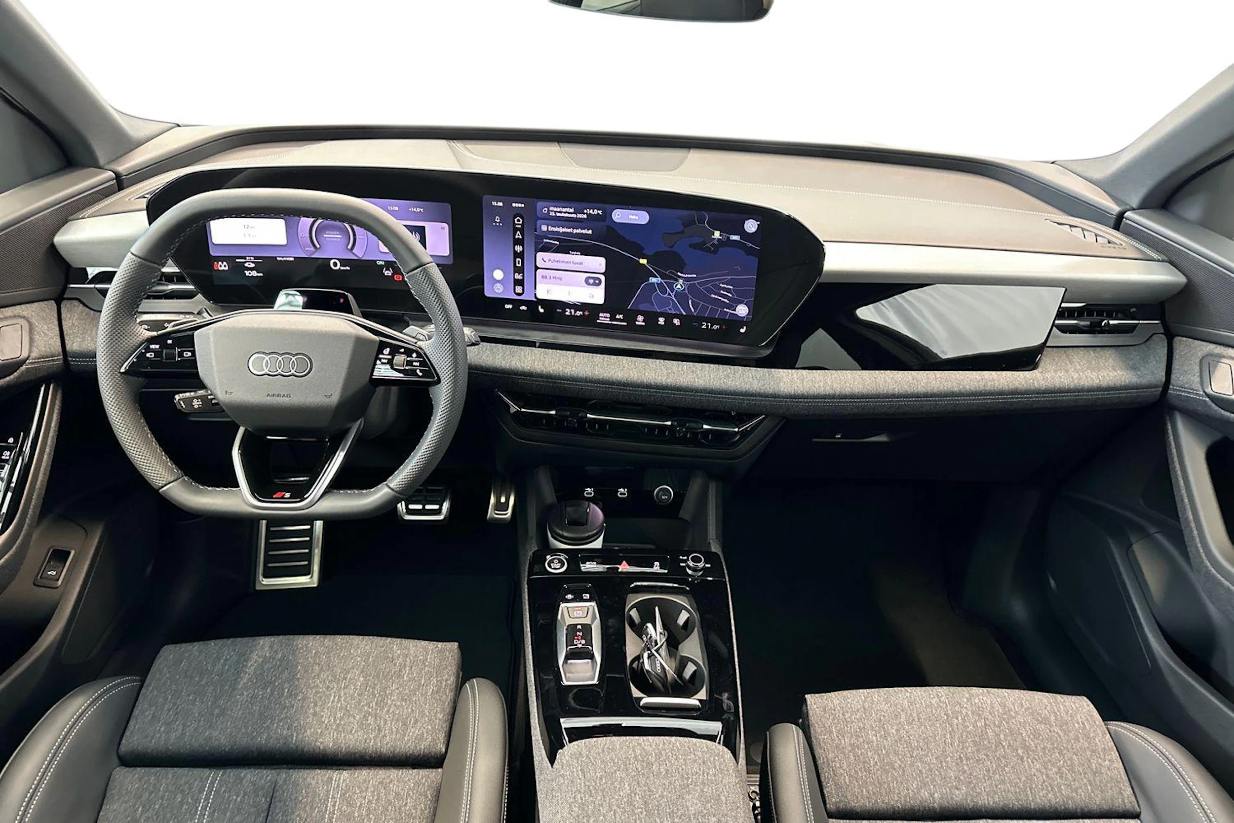 mythos musta Audi Q6 e-tron 2026 kuva 7.