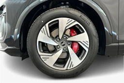 mythos musta Audi Q6 e-tron 2026 kuva 9.