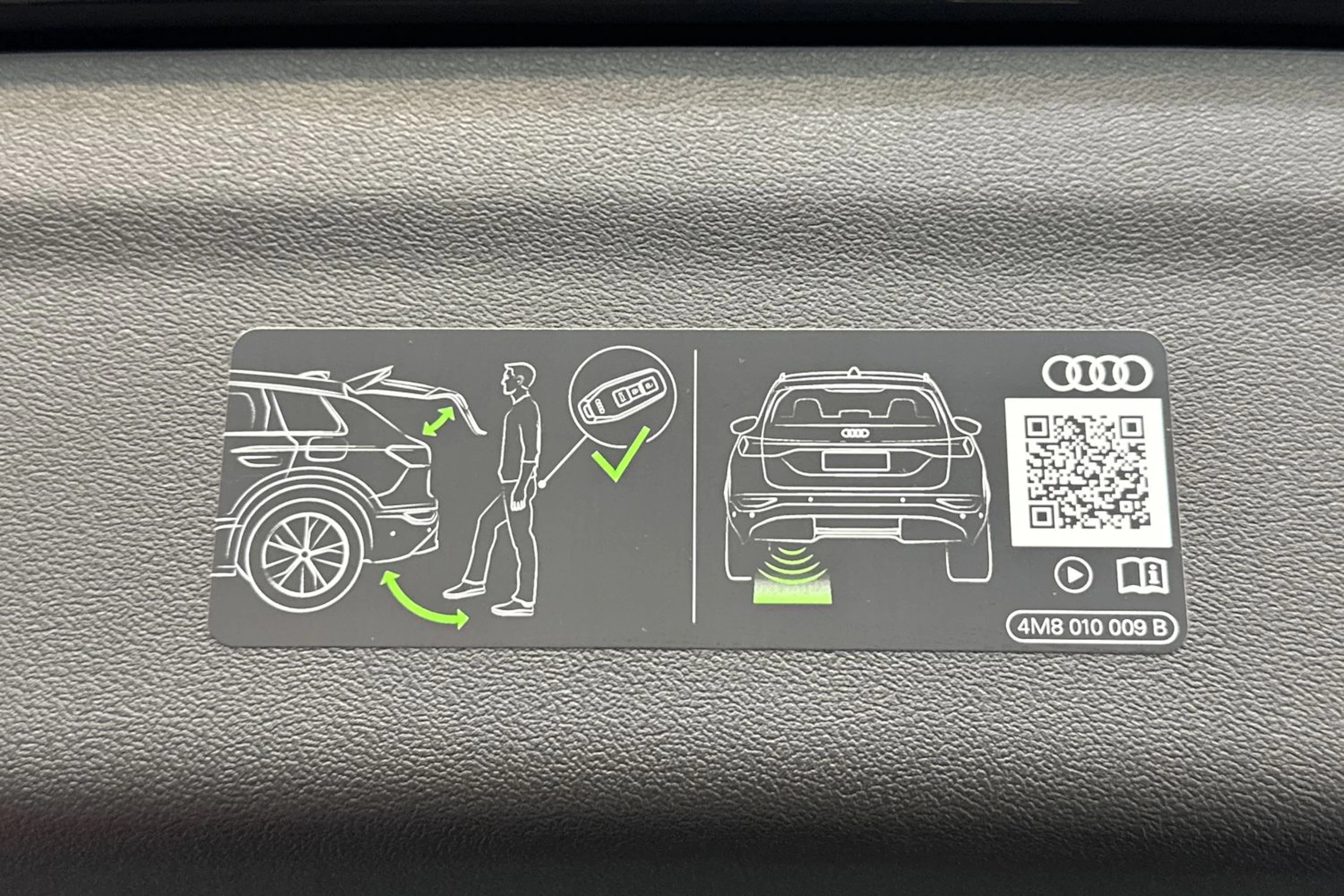 mythos musta Audi Q6 e-tron 2026 kuva 12.