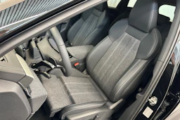 mythos musta Audi Q6 e-tron 2026 kuva 19.