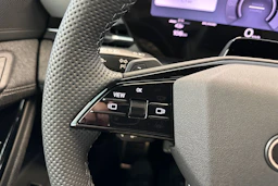 mythos musta Audi Q6 e-tron 2026 kuva 21.