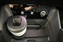 mythos musta Audi Q6 e-tron 2026 kuva 27.
