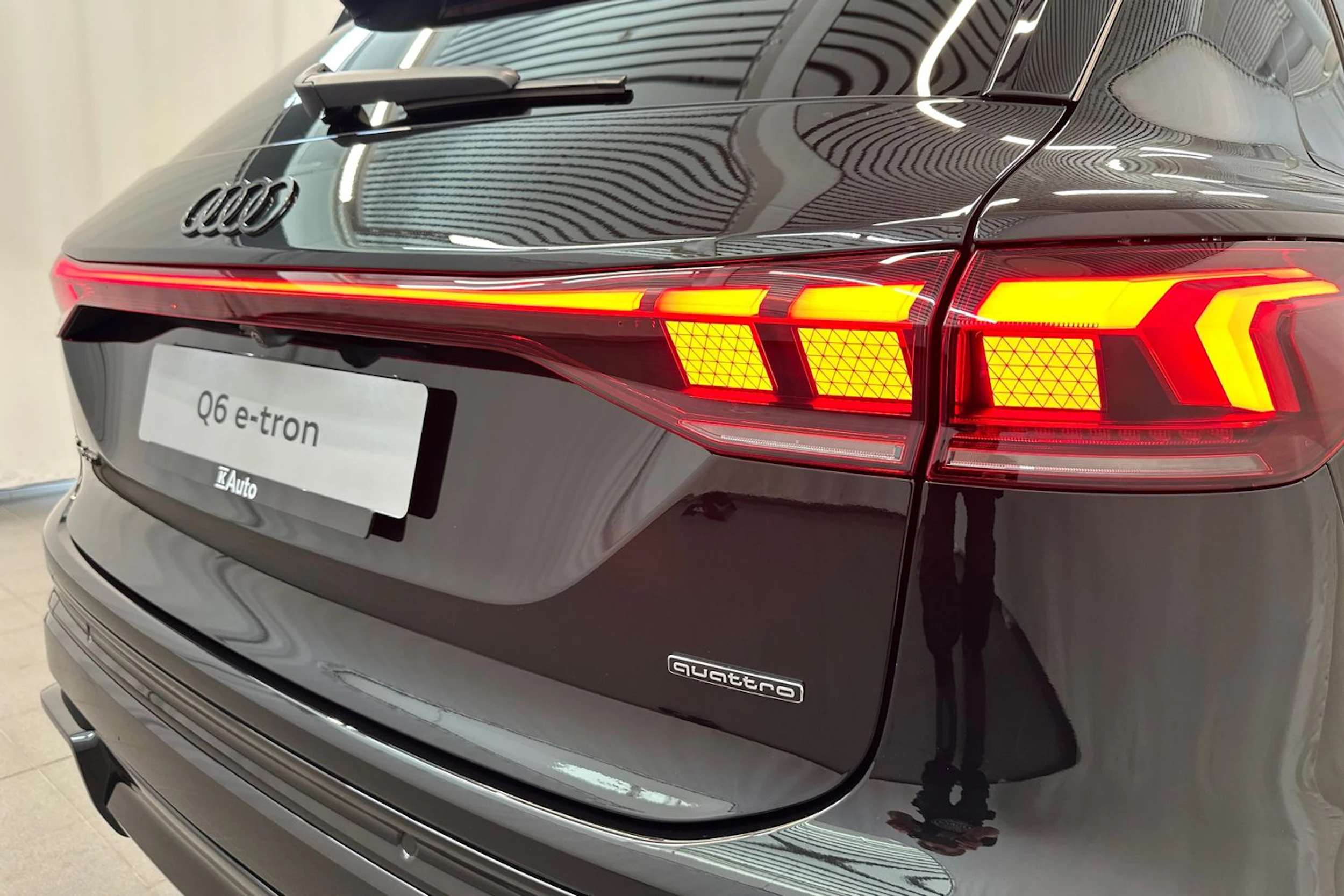 mythos musta Audi Q6 e-tron 2026 kuva 32.