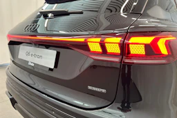 mythos musta Audi Q6 e-tron 2026 kuva 32.