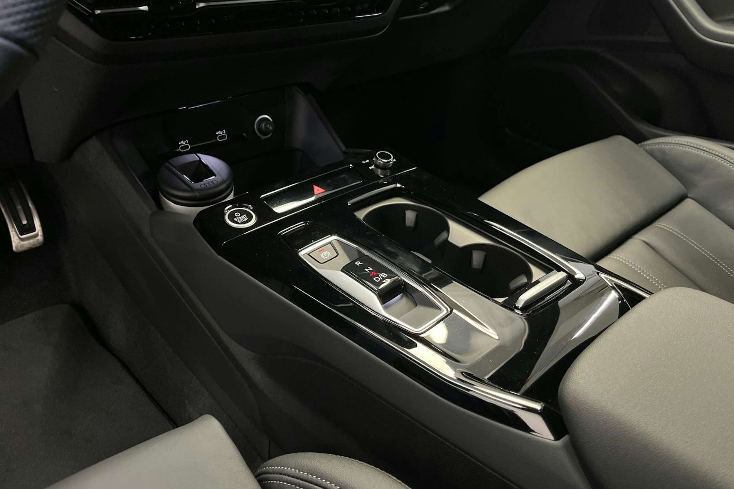 daytona harmaa Audi Q6 e-tron 2026 kuva 11.