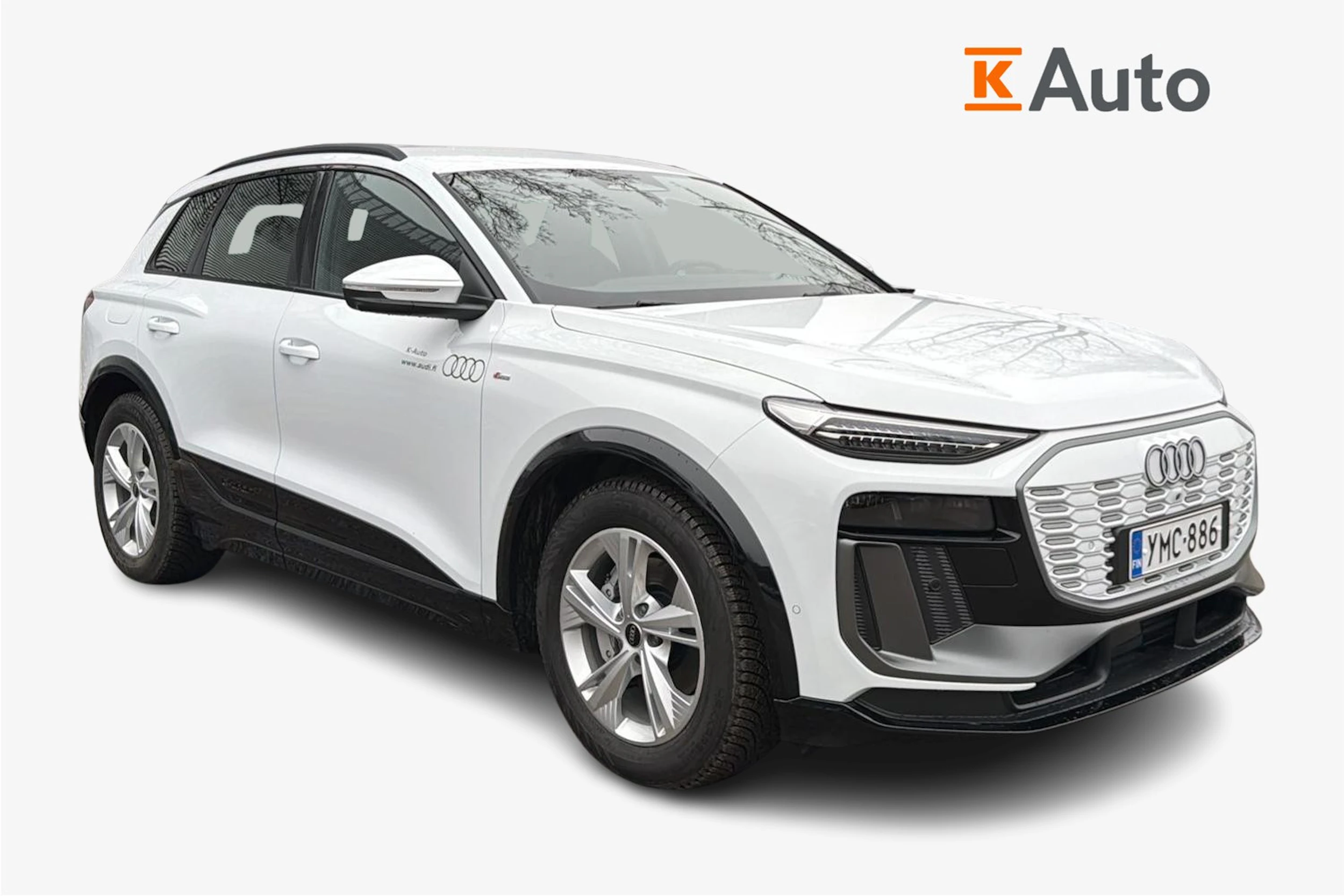valkoinen Audi Q6 e-tron 2026 kuva 1.