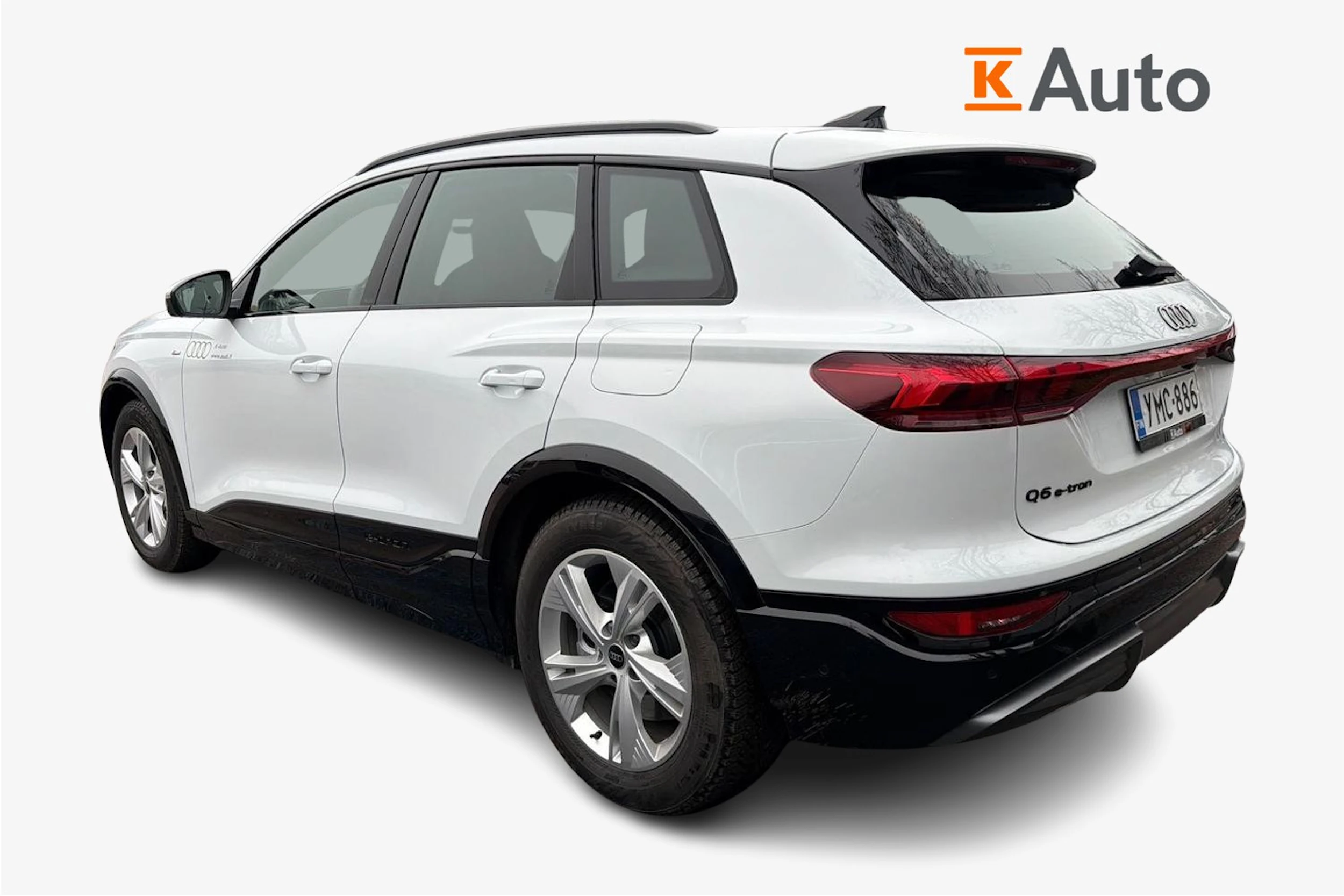 valkoinen Audi Q6 e-tron 2026 kuva 2.