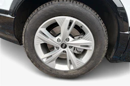 valkoinen Audi Q6 e-tron 2026 kuva 9.