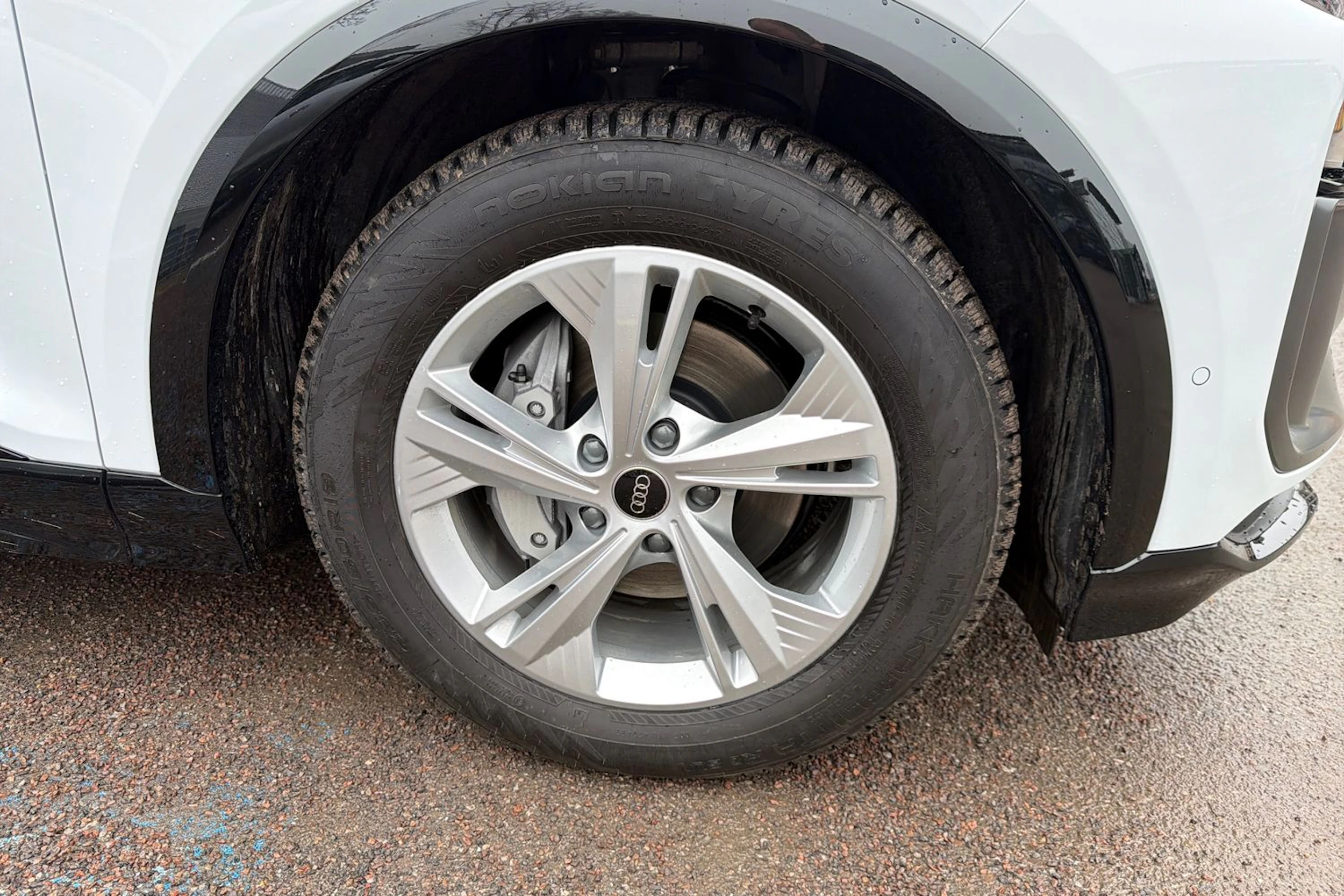 valkoinen Audi Q6 e-tron 2026 kuva 10.