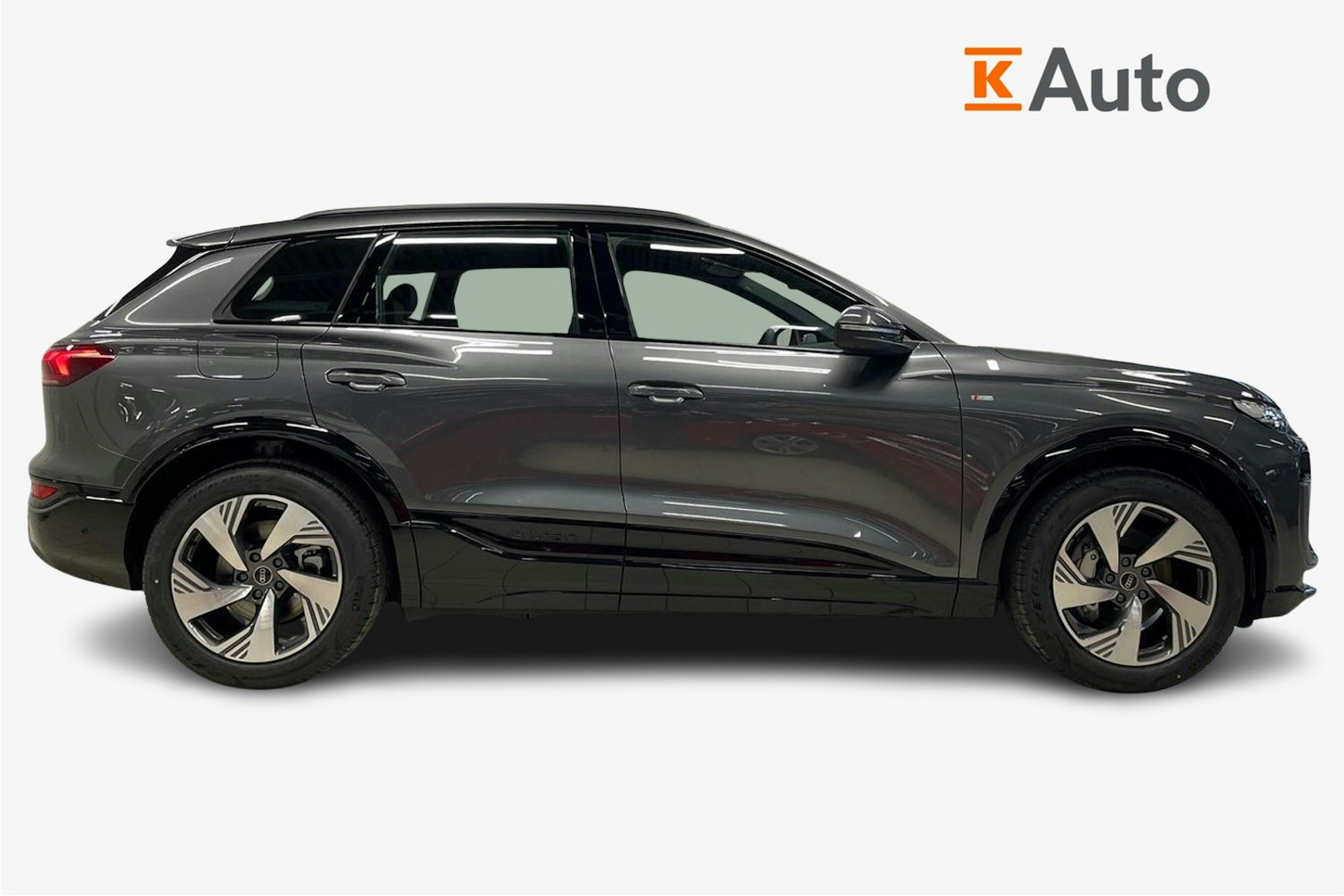 met. harmaa Audi Q6 e-tron 2026 kuva 5.