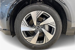 met. harmaa Audi Q6 e-tron 2026 kuva 9.