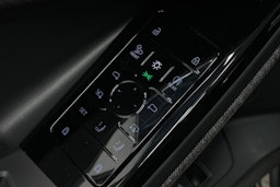 met. harmaa Audi Q6 e-tron 2026 kuva 11.