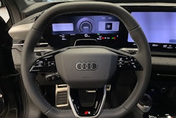 met. harmaa Audi Q6 e-tron 2026 kuva 13.