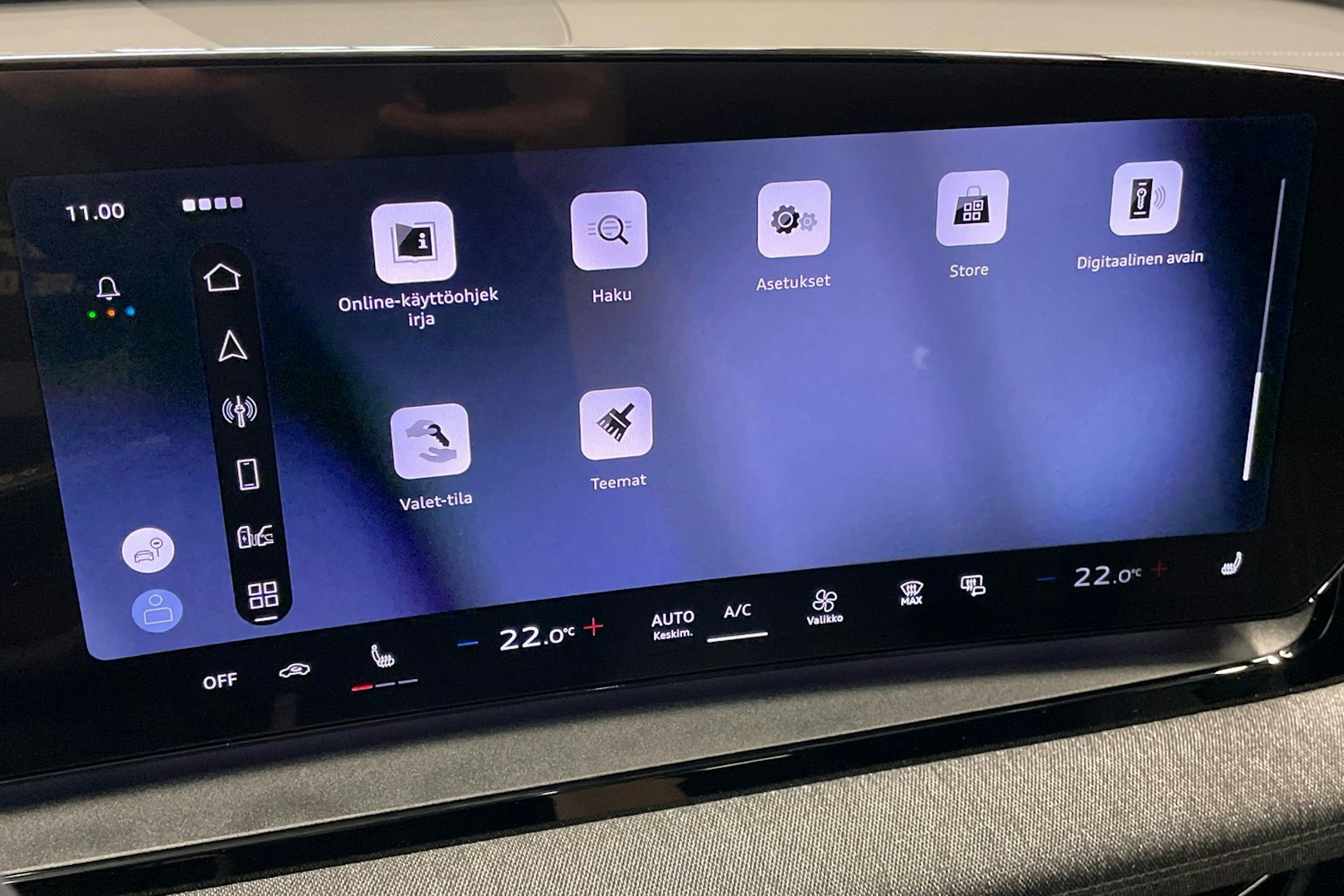 met. harmaa Audi Q6 e-tron 2026 kuva 20.