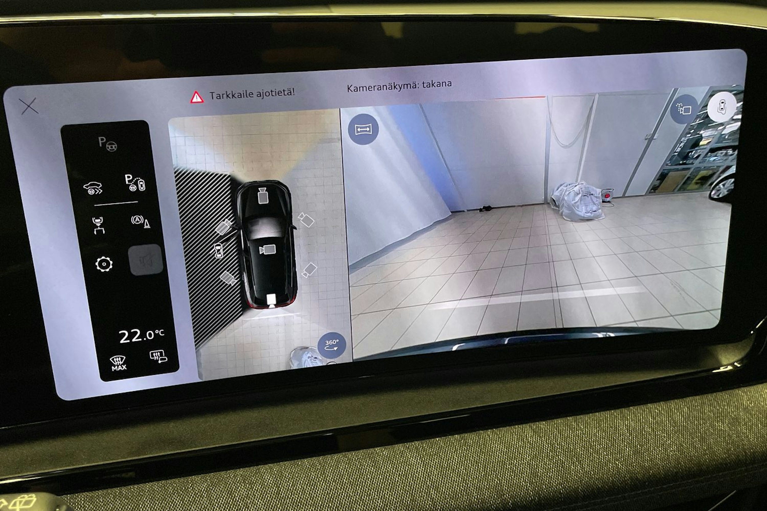 met. harmaa Audi Q6 e-tron 2026 kuva 21.