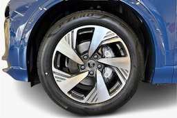 met. sininen Audi Q6 e-tron 2026 kuva 9.