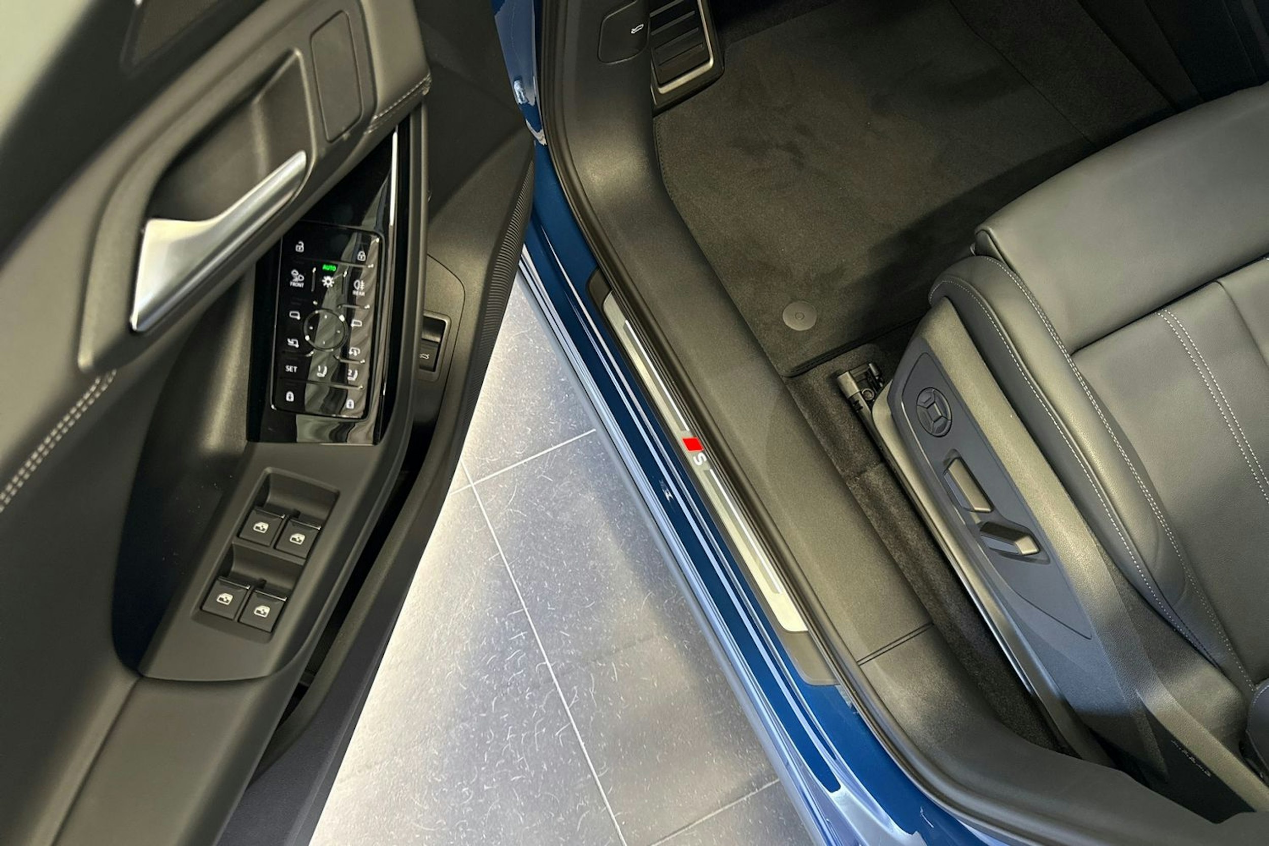 met. sininen Audi Q6 e-tron 2026 kuva 14.