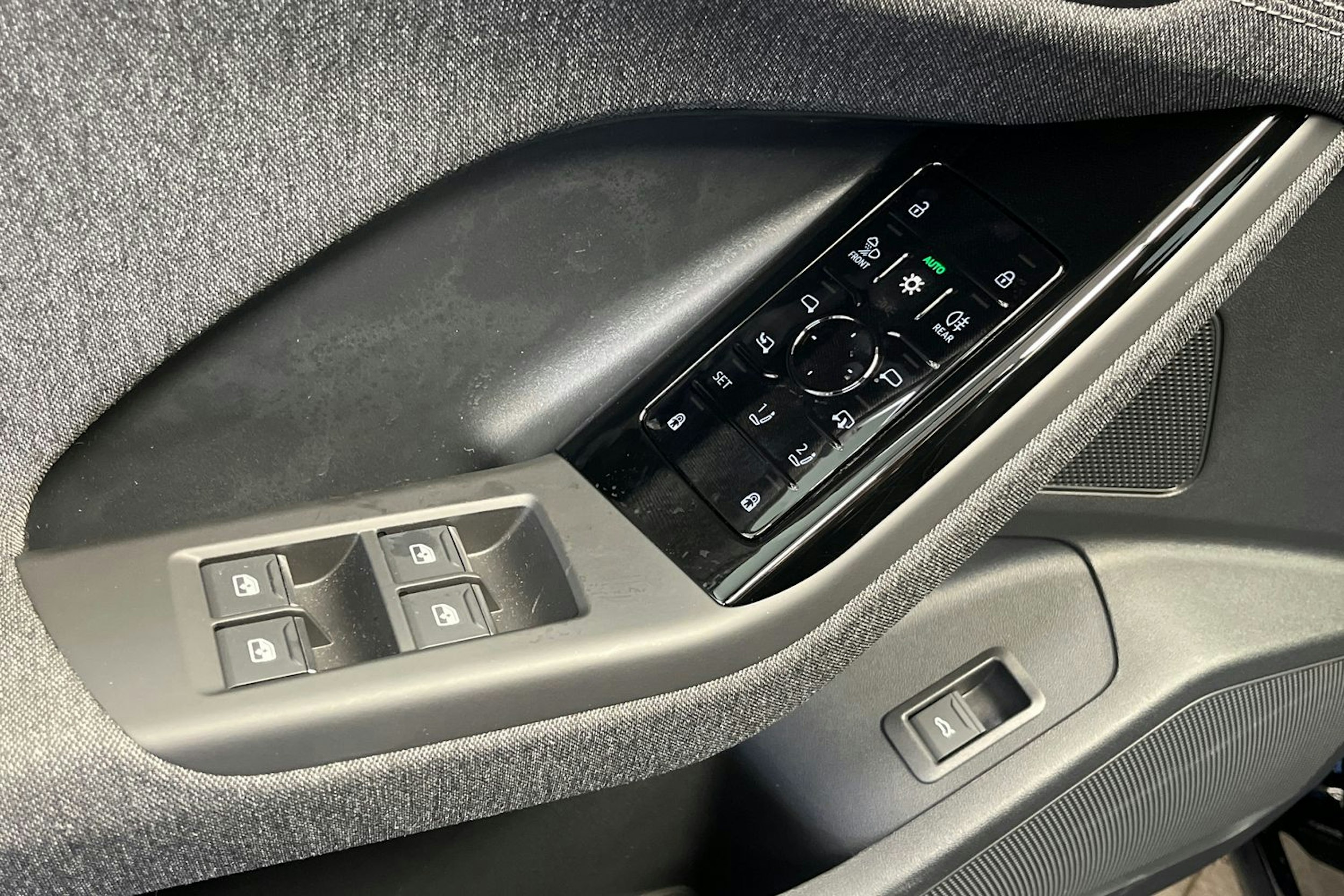 mythos musta Audi Q6 e-tron 2026 kuva 10.