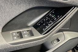 mythos musta Audi Q6 e-tron 2026 kuva 10.