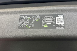 mythos musta Audi Q6 e-tron 2026 kuva 14.