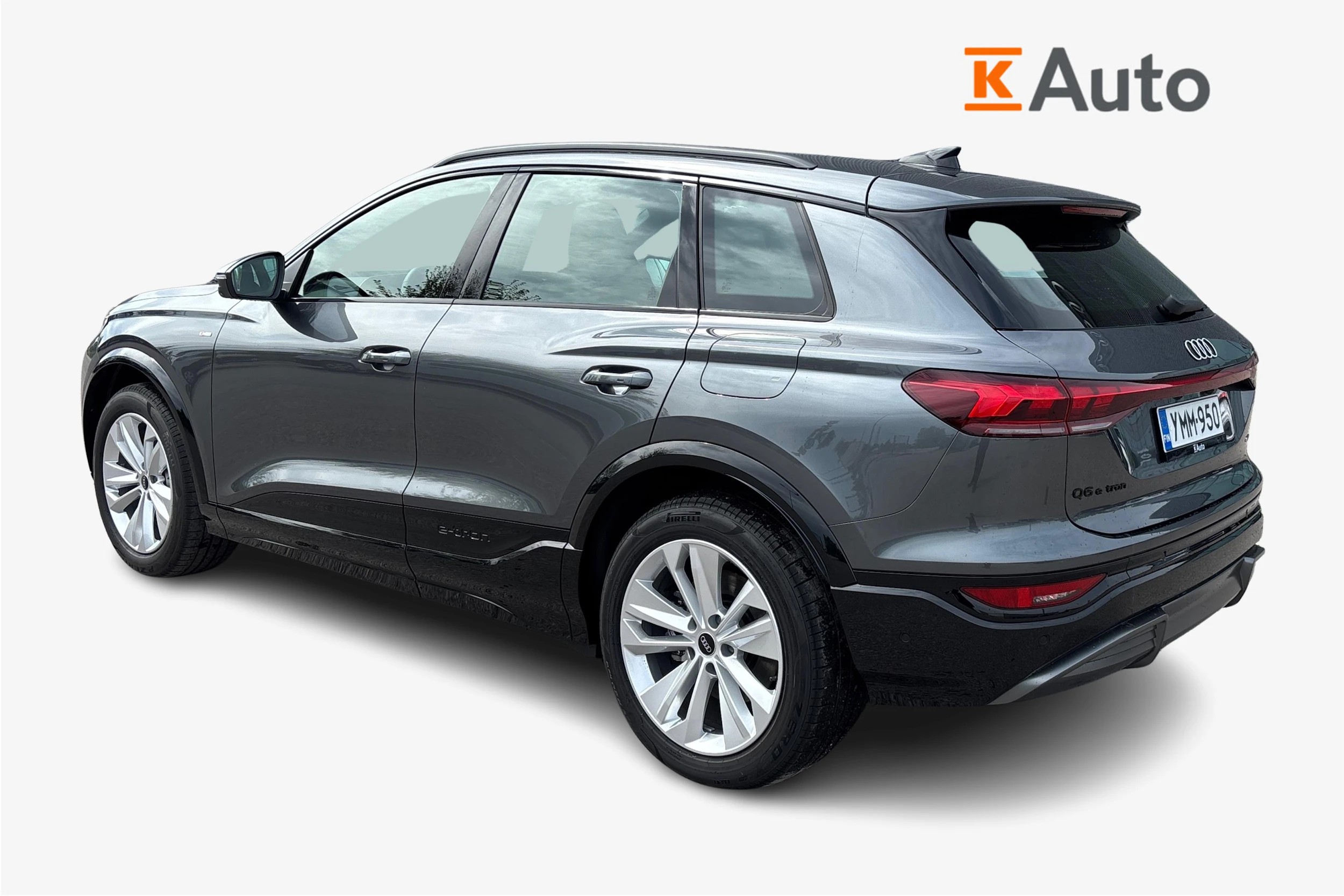 harmaa Audi Q6 e-tron 2026 kuva 2.