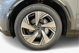 daytona harmaa Audi Q6 e-tron 2026 kuva 9.