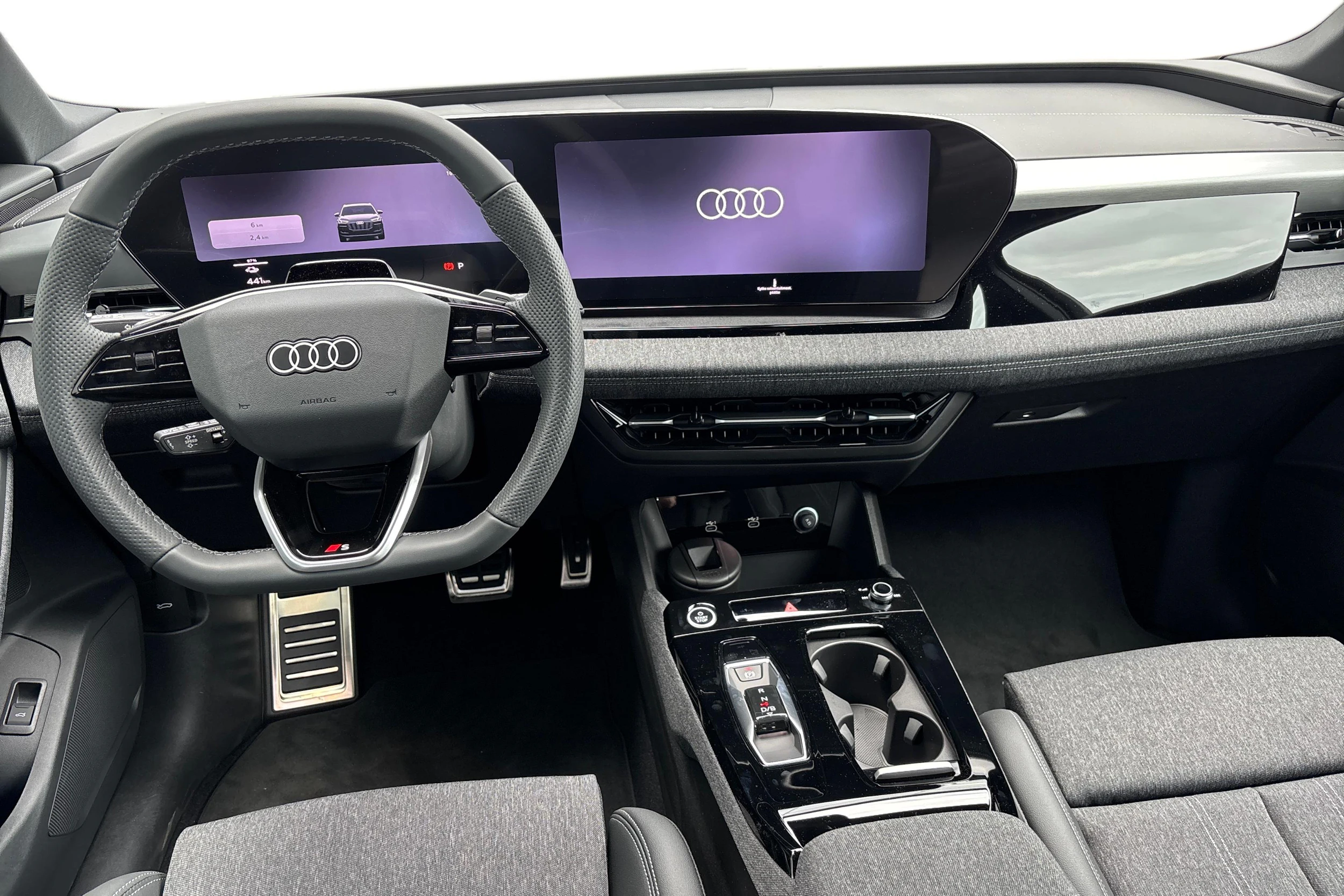 musta Audi Q6 e-tron 2026 kuva 7.