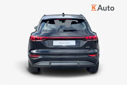 musta Audi Q6 e-tron 2026 kuva 3.