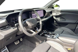 musta Audi Q6 e-tron 2026 kuva 6.
