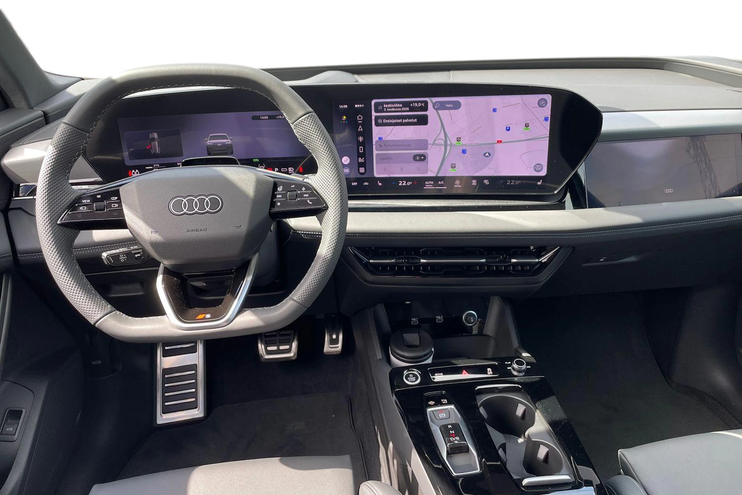 musta Audi Q6 e-tron 2026 kuva 7.