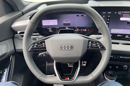 musta Audi Q6 e-tron 2026 kuva 28.