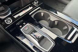 musta Audi Q6 e-tron 2026 kuva 30.