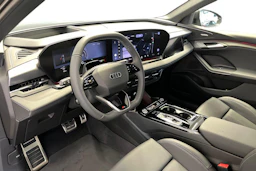 daytona harmaa Audi Q6 e-tron 2026 kuva 6.