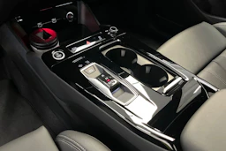 daytona harmaa Audi Q6 e-tron 2026 kuva 23.