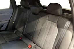 harmaa Audi Q6 e-tron 2026 kuva 8.