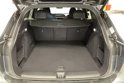 harmaa Audi Q6 e-tron 2026 kuva 11.