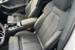 jäätikön valkoinen Audi Q6 e-tron 2026 kuva 14.