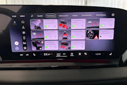 jäätikön valkoinen Audi Q6 e-tron 2026 kuva 15.