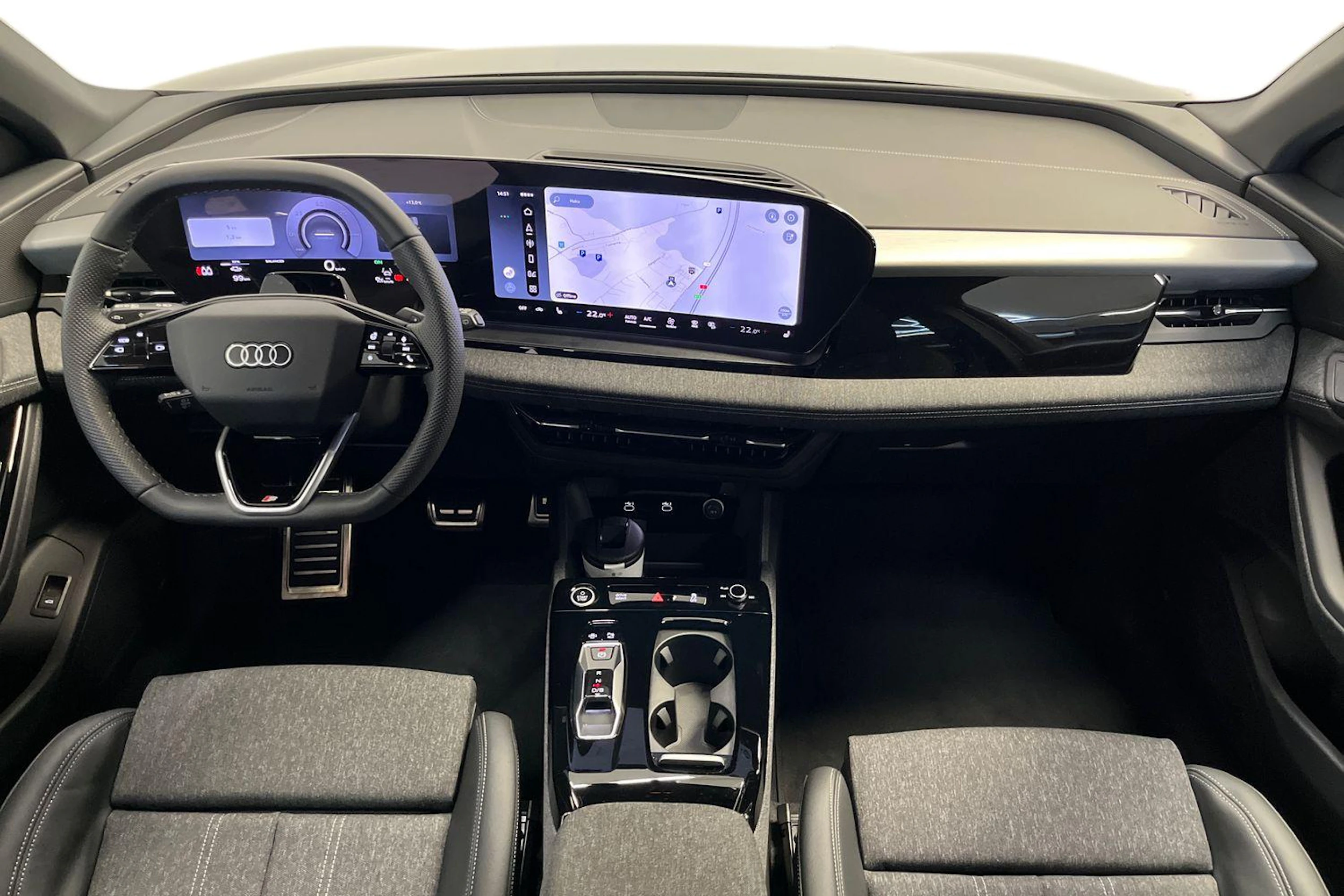 daytona harmaa Audi Q6 e-tron 2026 kuva 7.