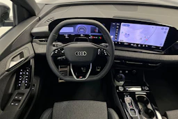 daytona harmaa Audi Q6 e-tron 2026 kuva 21.