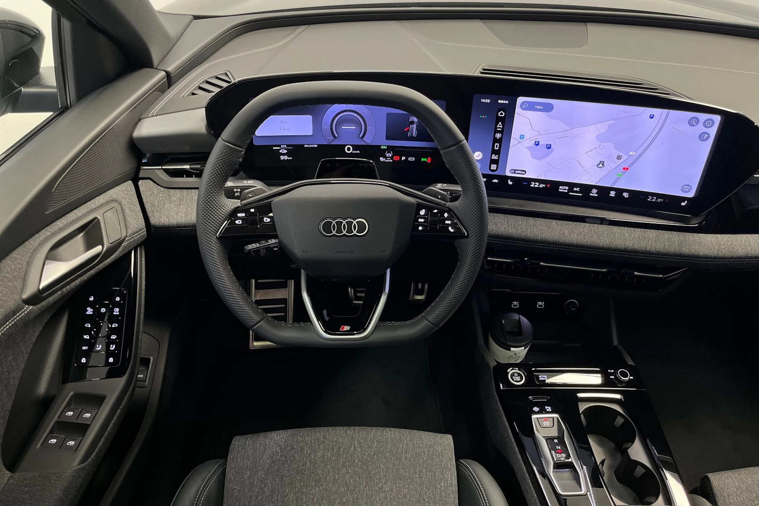 daytona harmaa Audi Q6 e-tron 2026 kuva 21.