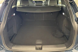 met. sininen Audi Q6 e-tron 2026 kuva 11.