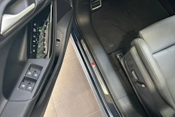 met. sininen Audi Q6 e-tron 2026 kuva 14.