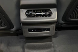 met. sininen Audi Q6 e-tron 2026 kuva 15.