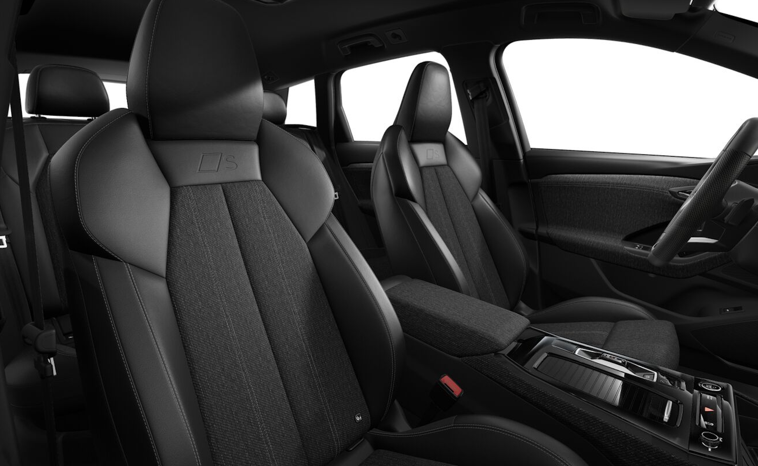 valkoinen Audi Q6 e-tron 2026 kuva 6.