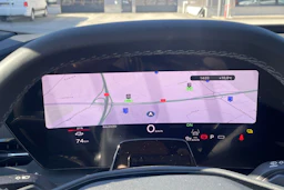 valkoinen Audi Q6 e-tron 2026 kuva 18.